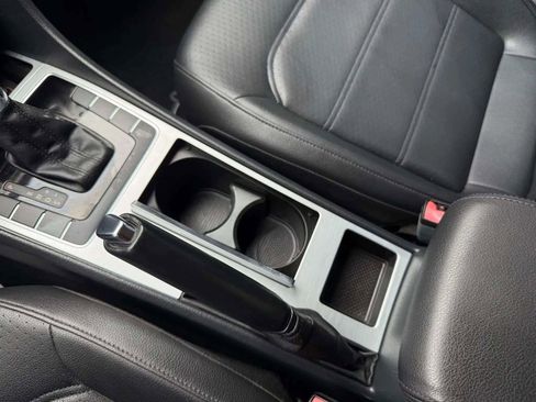 Used 2012 Volkswagen Passat TDI SE image 26