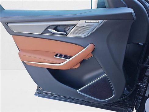 New 2025 Jaguar F-PACE R-Dynamic S image 27