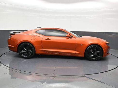 Used 2024 Chevrolet Camaro LT RWD image 7