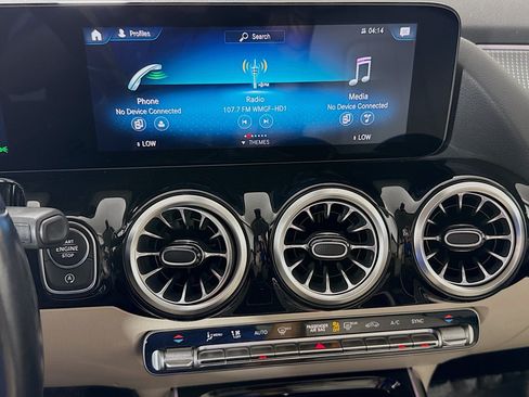 Used 2022 Mercedes-Benz GLA 250 4MATIC w/ Premium Package Lite image 18
