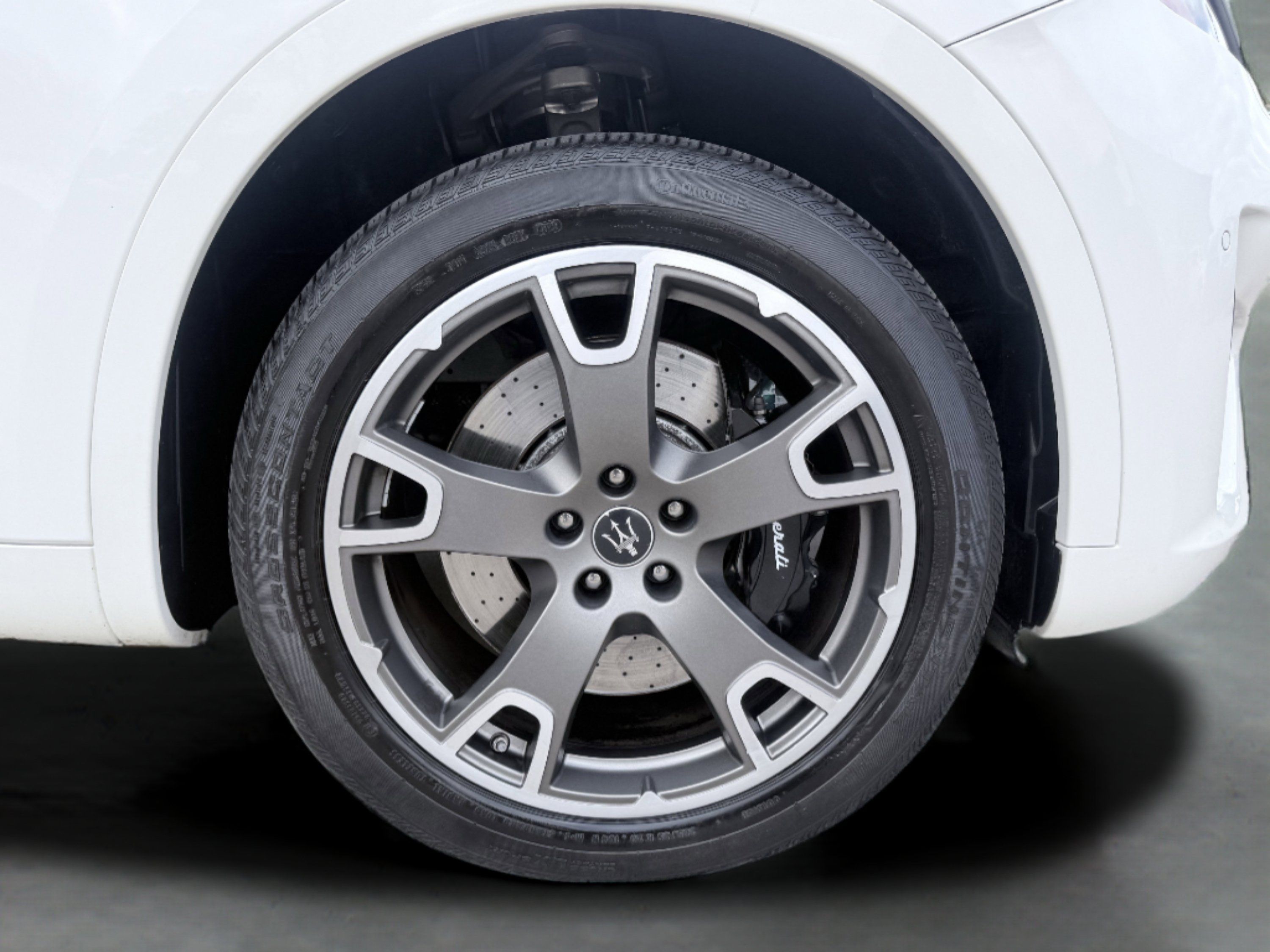 Used 2023 Maserati Levante Modena AWD/4WD image 9