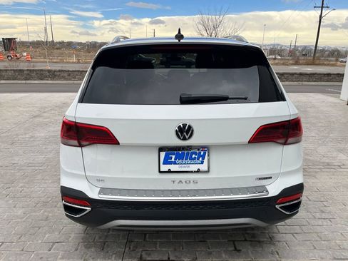 Certified 2024 Volkswagen Taos SE image 6