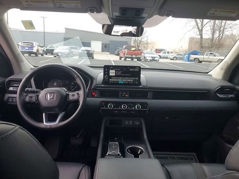Used 2023 Honda Pilot Touring image 20