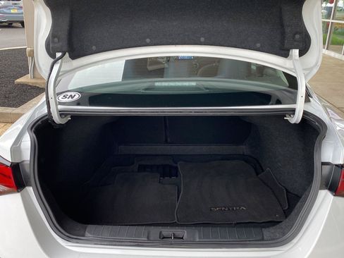 Used 2022 Nissan Sentra SV FWD image 11
