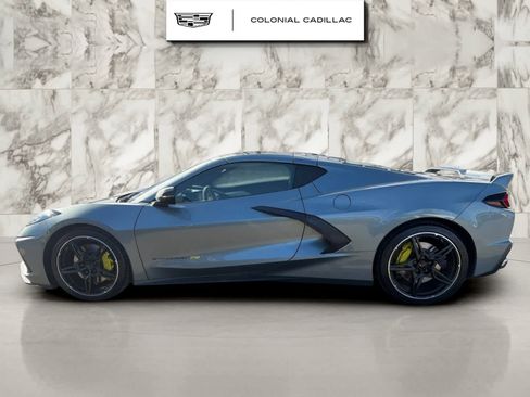 Used 2022 Chevrolet Corvette Stingray Premium Cpe w/ Z51 Performance Package image 4