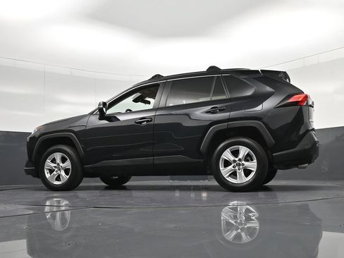 Used 2020 Toyota RAV4 XLE w/ Convenience Package FWD image 35