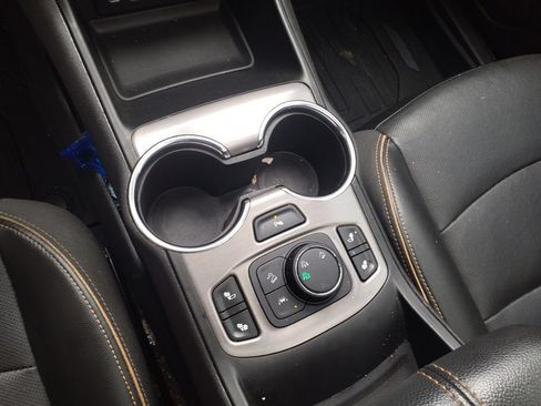 Used 2022 GMC Terrain AT4 w/ Tech Package AWD/4WD image 28