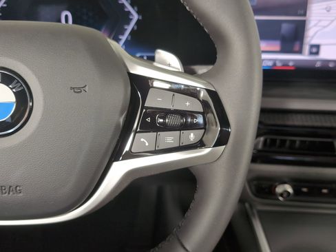 Used 2025 BMW 230i Coupe w/ Convenience Package image 25