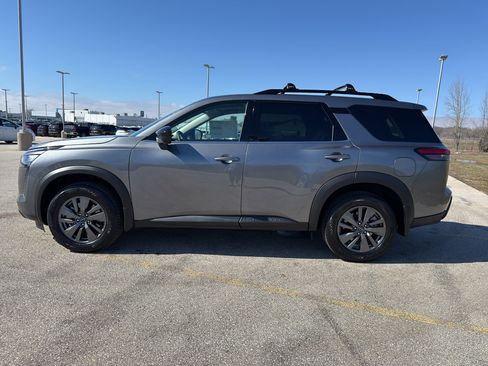 New 2026 Nissan Pathfinder SV image 6