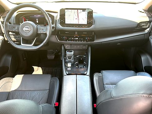 Used 2023 Nissan Rogue Platinum w/ Platinum Premium Package FWD image 22