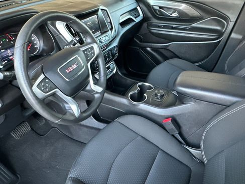 Used 2024 GMC Terrain SLE image 10