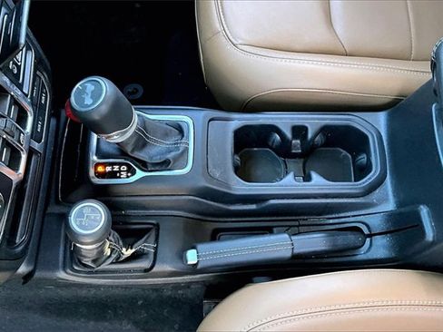 Used 2023 Jeep Wrangler Unlimited Sahara w/ Cold Weather Group image 18