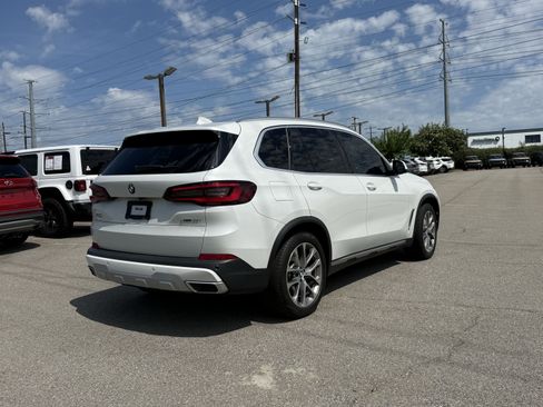 Used 2022 BMW X5 xDrive40i w/ Premium Package AWD/4WD image 5