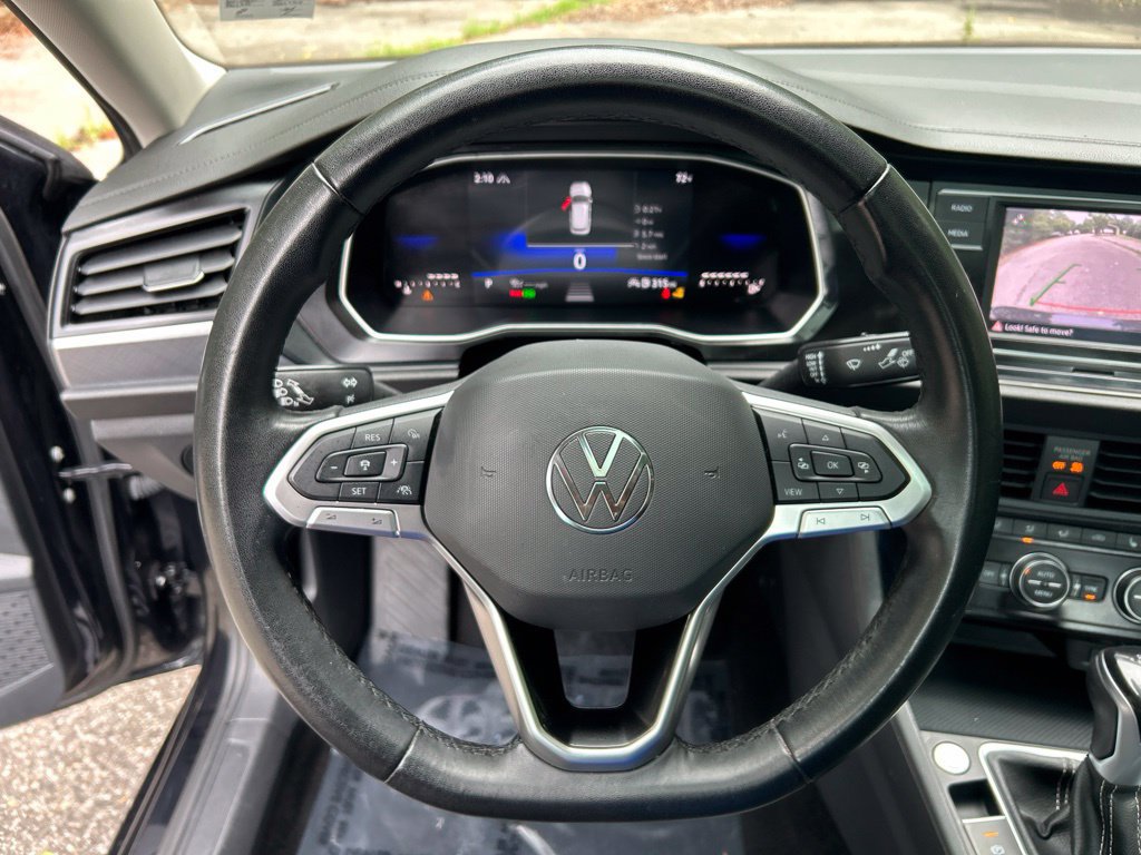 Used 2024 Volkswagen Jetta SE FWD image 21