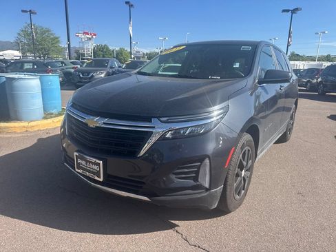 Used 2022 Chevrolet Equinox LT FWD image 2