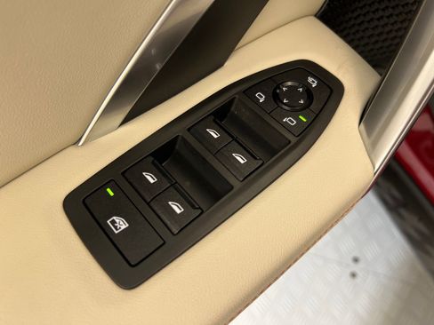 Used 2025 BMW X2 xDrive28i w/ Premium Package AWD/4WD image 23