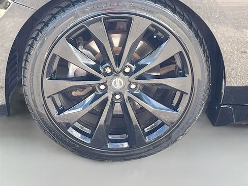 Used 2021 Nissan Maxima SR w/ Sport Mat Group FWD image 30