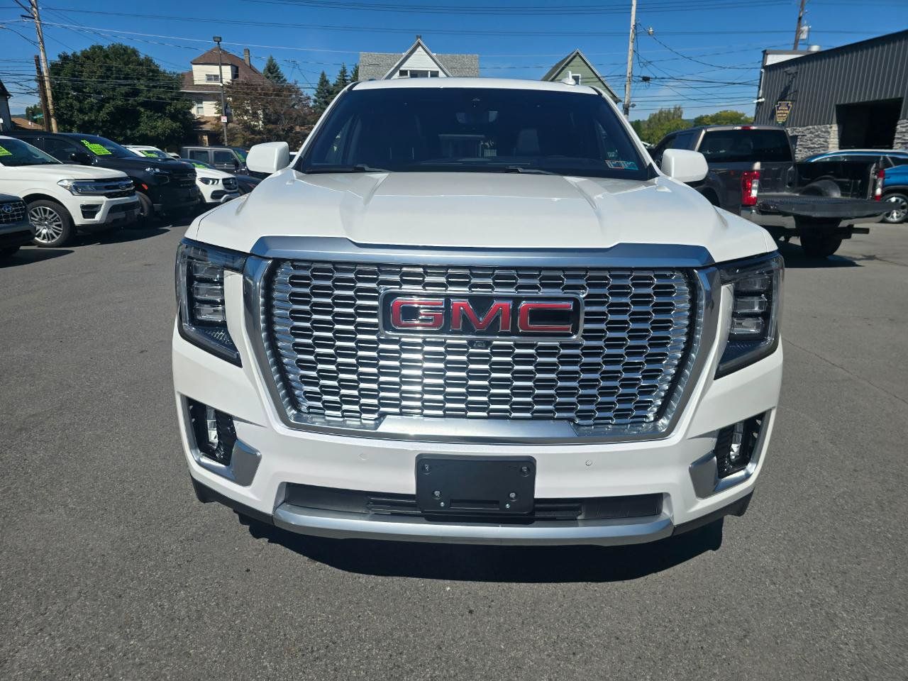 Used 2021 GMC Yukon Denali w/ Denali Premium Package AWD/4WD image 24