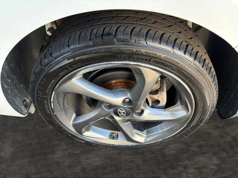 Used 2020 Hyundai Veloster 2.0 FWD image 38