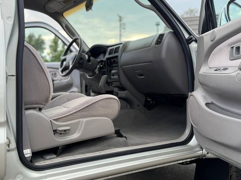 Used 2003 Toyota Tacoma PreRunner RWD image 62
