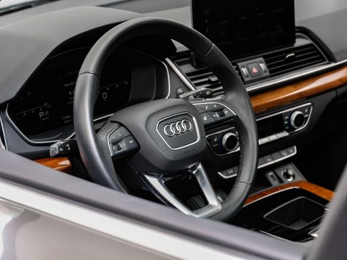 Used 2023 Audi Q5 2.0T Premium Plus w/ Premium Plus Package AWD/4WD image 20