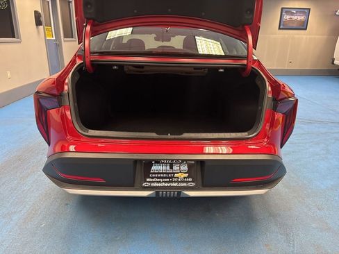 Used 2025 Kia K4 EX image 8