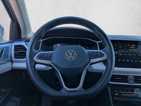 Used 2026 Volkswagen Taos SE FWD image 13