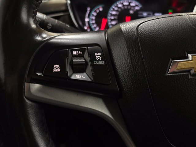 Used 2021 Chevrolet Trax LT w/ Midnight Edition FWD image 38