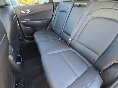 Used 2022 Hyundai Kona Limited image 18