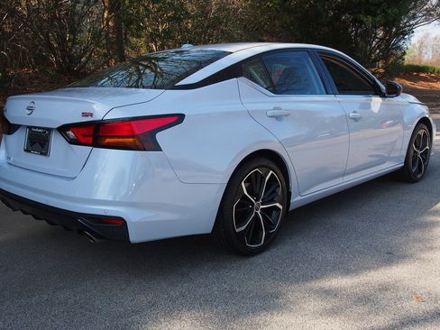 Used 2024 Nissan Altima 2.5 SR image 7