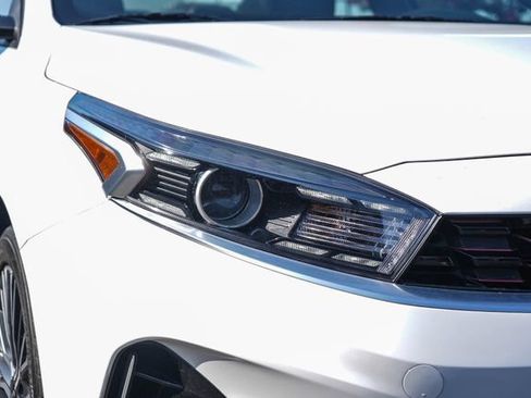 Certified 2023 Kia Forte GT-Line FWD image 5