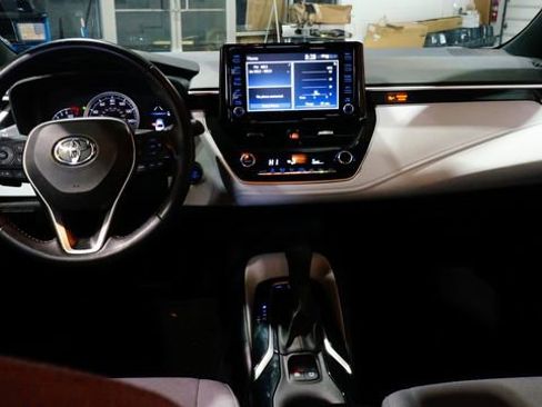 Used 2022 Toyota Corolla SE FWD image 12