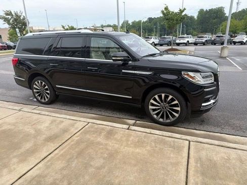 Used 2020 Lincoln Navigator L Reserve w/ Luxury Package AWD/4WD image 20