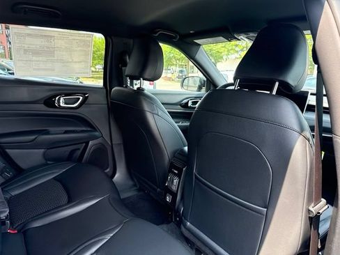 New 2026 Jeep Compass Latitude AWD/4WD image 23
