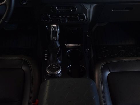 Used 2025 Ford Bronco Outer Banks AWD/4WD image 84