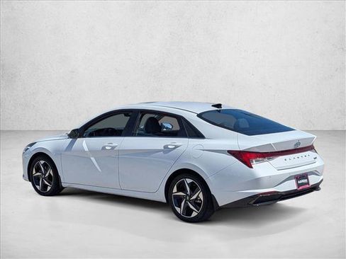 Used 2023 Hyundai Elantra Limited FWD image 7