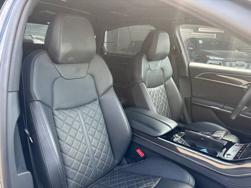 Used 2023 Audi S8 AWD/4WD image 16