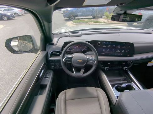 New 2026 Chevrolet Suburban LS AWD/4WD image 39