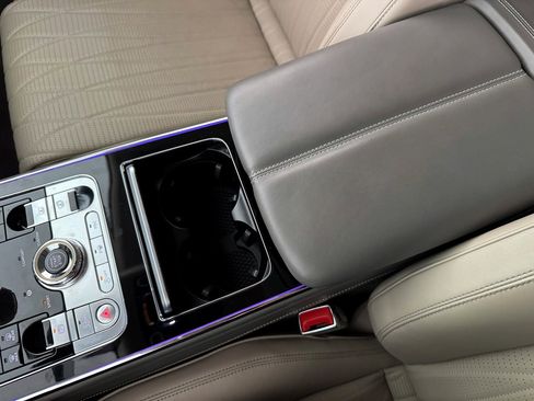 Used 2023 Bentley Flying Spur Azure image 23