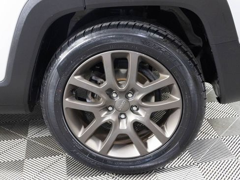 Used 2016 Jeep Renegade 75th Anniversary image 47