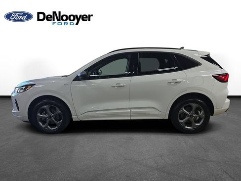 Used 2023 Ford Escape ST-Line w/ Tech Pack #1 AWD/4WD image 10