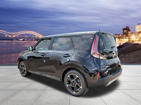 New 2025 Kia Soul EX image 3