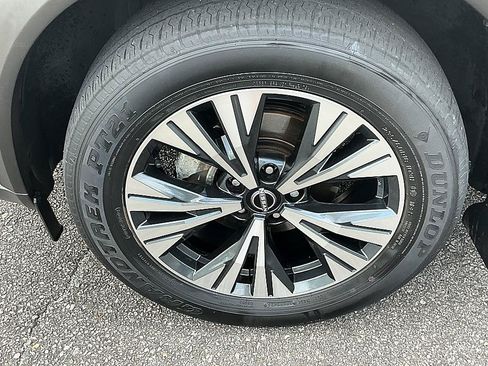 Certified 2023 Nissan Rogue SV AWD/4WD image 8