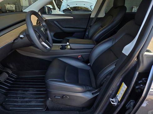 Used 2023 Tesla Model Y Long Range AWD/4WD image 15