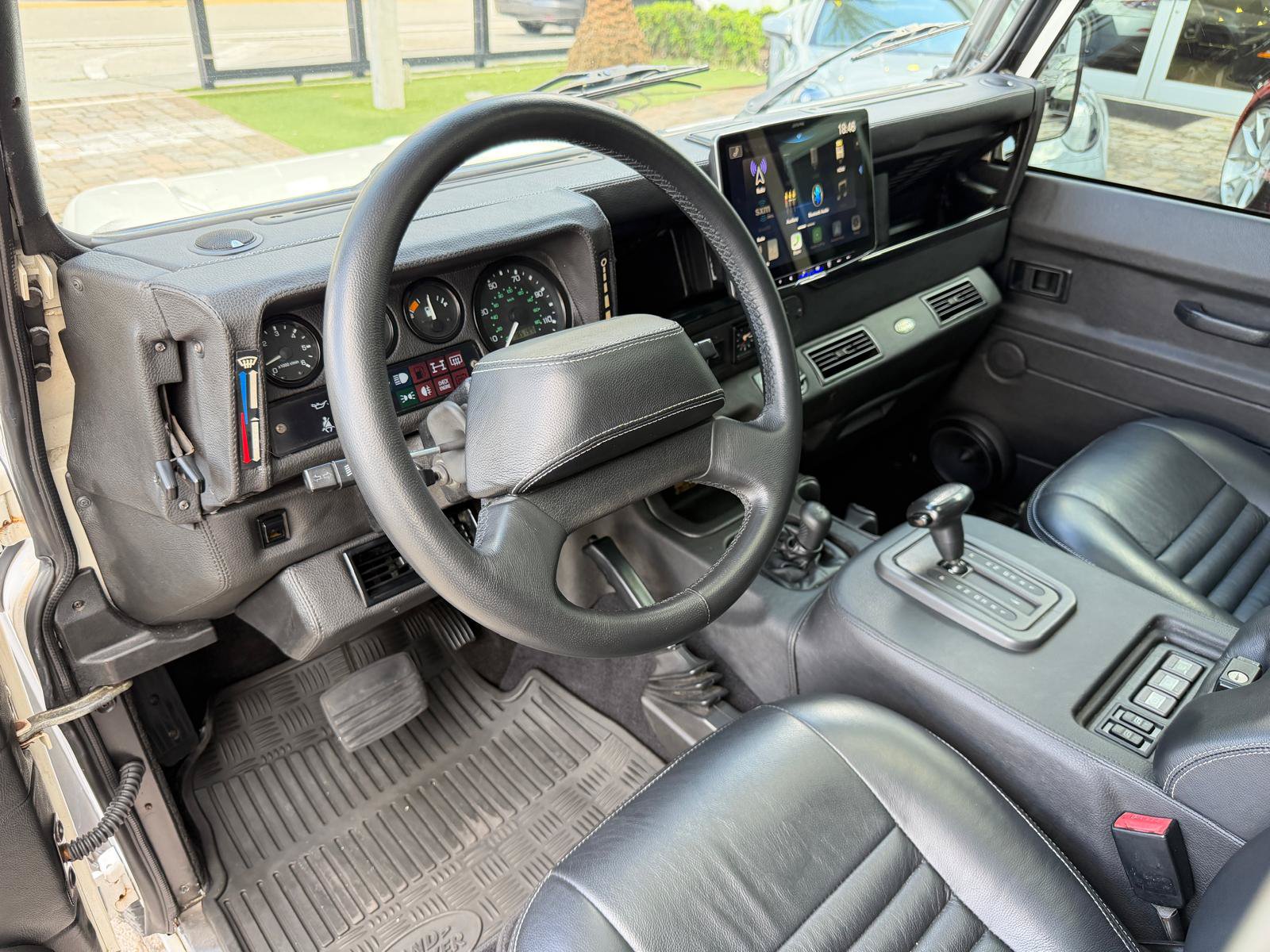 Used 1997 Land Rover Defender 90 AWD/4WD image 40