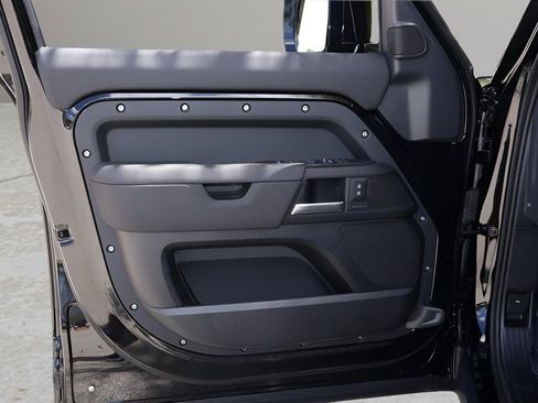 New 2025 Land Rover Defender 110 S image 26