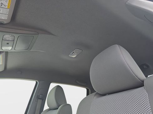 Used 2013 Toyota Tacoma Base image 30