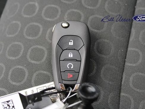 Used 2021 Chevrolet Trax LS w/ Tint and Cruise Package AWD/4WD image 11