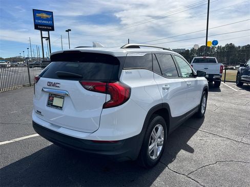 Used 2020 GMC Terrain SLE w/ Driver Convenience Package image 6