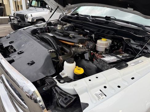 Used 2017 RAM 3500 Tradesman w/ Chrome Appearance Group image 51